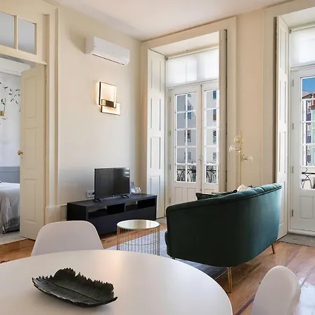 Historic At Cardosas With Balcony Apartment