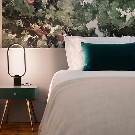 Lägenhet Historic At Cardosas With Balcony *