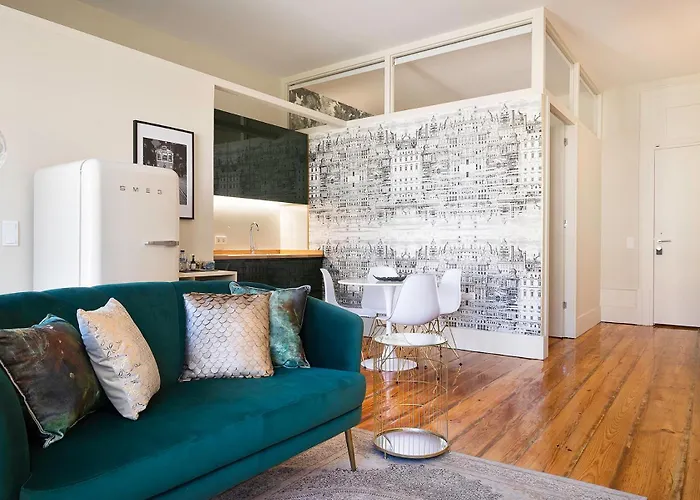 Historic At Cardosas With Balcony Apartment