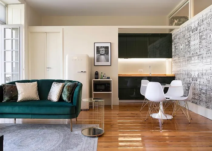 Historic At Cardosas With Balcony * بورتو