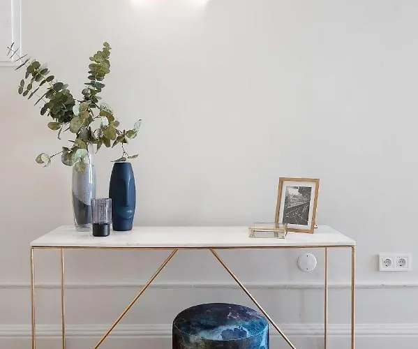 Historic At Cardosas With Balcony شقة *