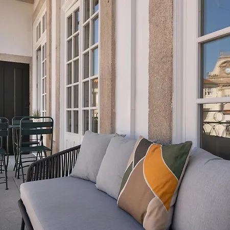 Historic At Cardosas With Balcony *