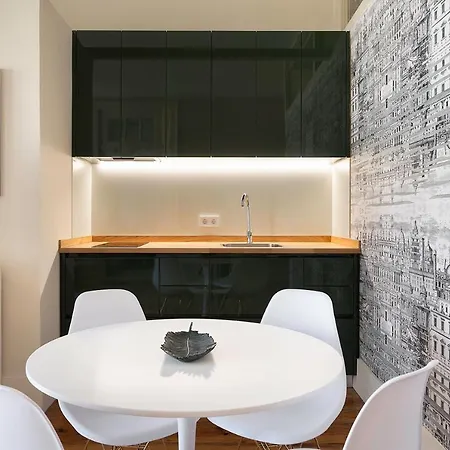 2br In Cardosas - Private Balcony - 2t