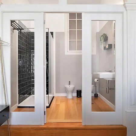 Historic At Cardosas With Balcony Lejlighed Porto